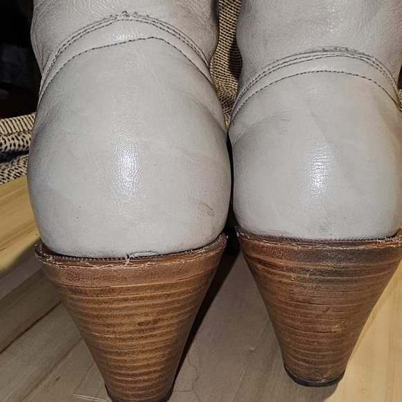 Womens Sz 7.5 Boulet Heeled Cream Leather Cowboy Boots - Picture 11 of 17
